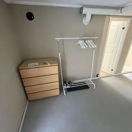 Kroken Self Catering With Free Parking *