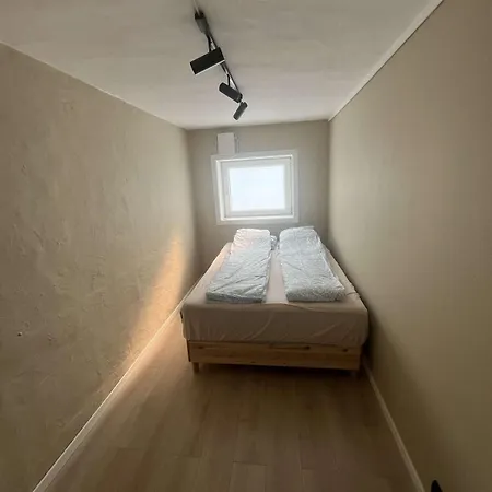 Apartamento Kroken Self Catering With Free Parking